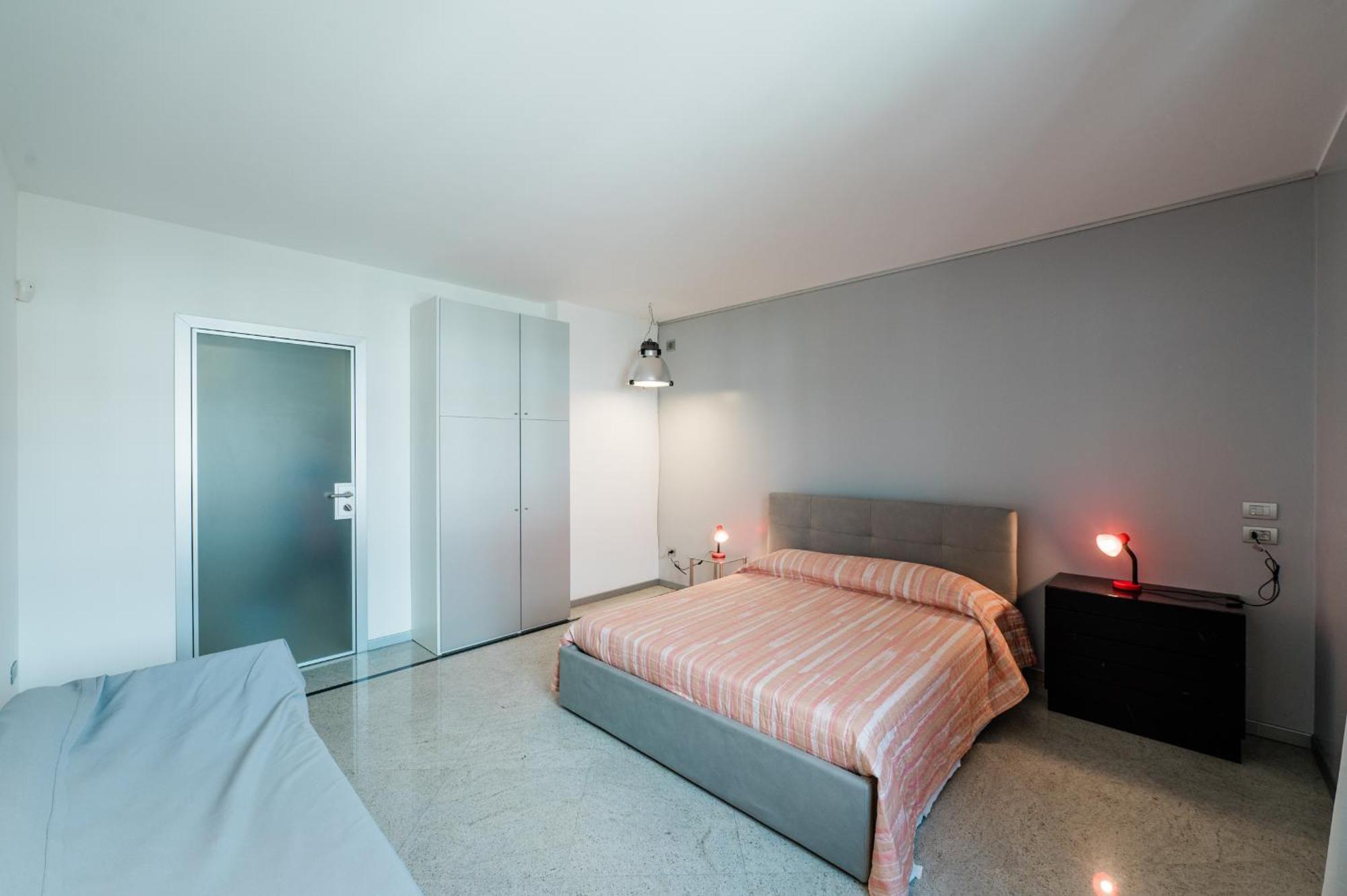 P&P Luxury Apartment Bergamo Bagian luar foto