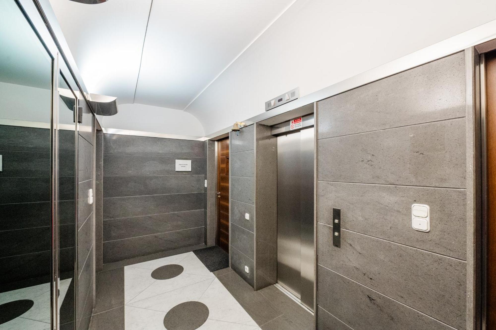 P&P Luxury Apartment Bergamo Bagian luar foto