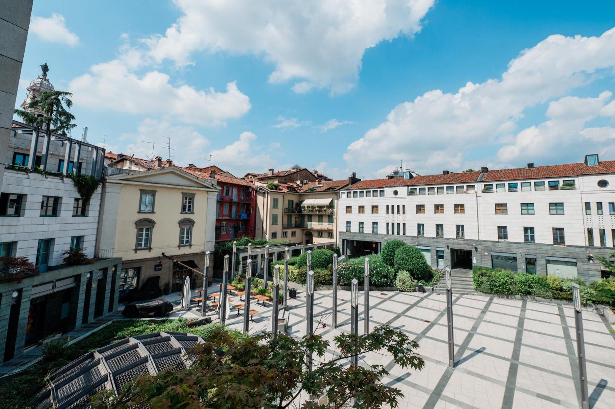 P&P Luxury Apartment Bergamo Bagian luar foto